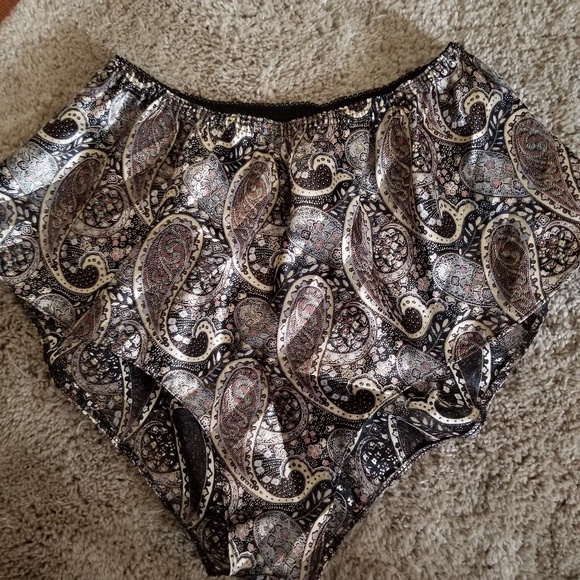 Vintage Paisley Camisole Set - Picture 3 of 7